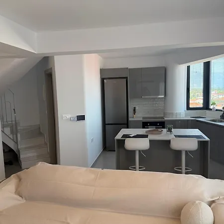 Luxury Loft 7-8 * Tríkala
