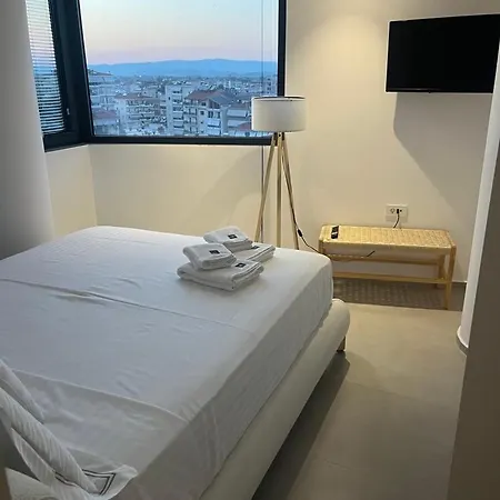 Luxury Loft 7-8 *